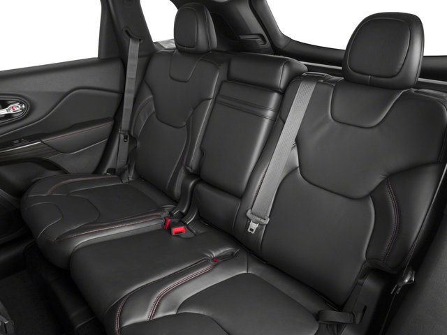 Used 2018 Jeep Cherokee Trailhawk w/ Comfort/Convenience Group image 18