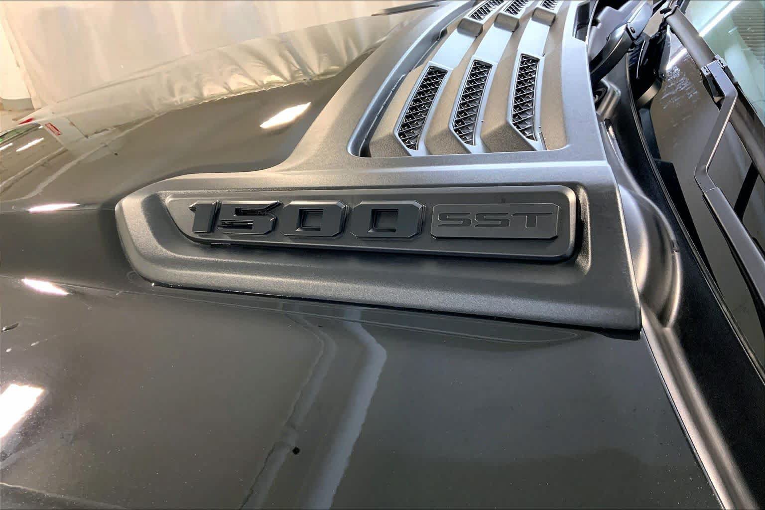 Used 2025 RAM 1500 Rebel w/ Rebel Level 2 Equipment Group AWD/4WD image 29