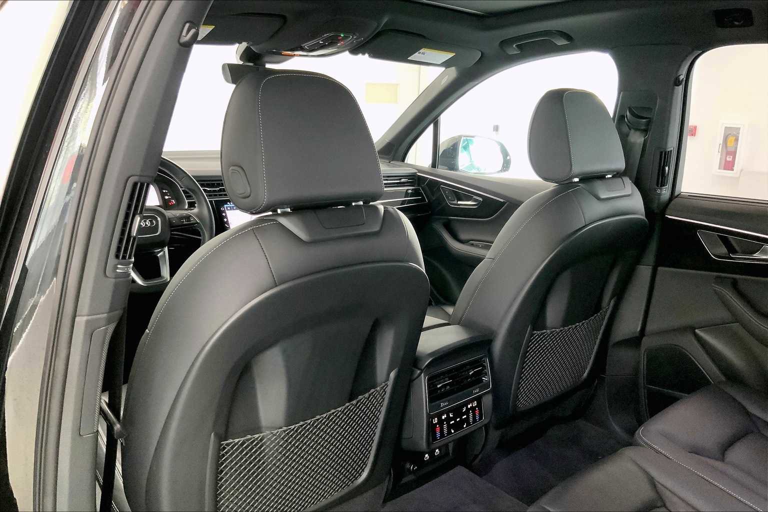 Used 2025 Audi Q7 3.0T Premium Plus w/ Premium Plus Package image 12
