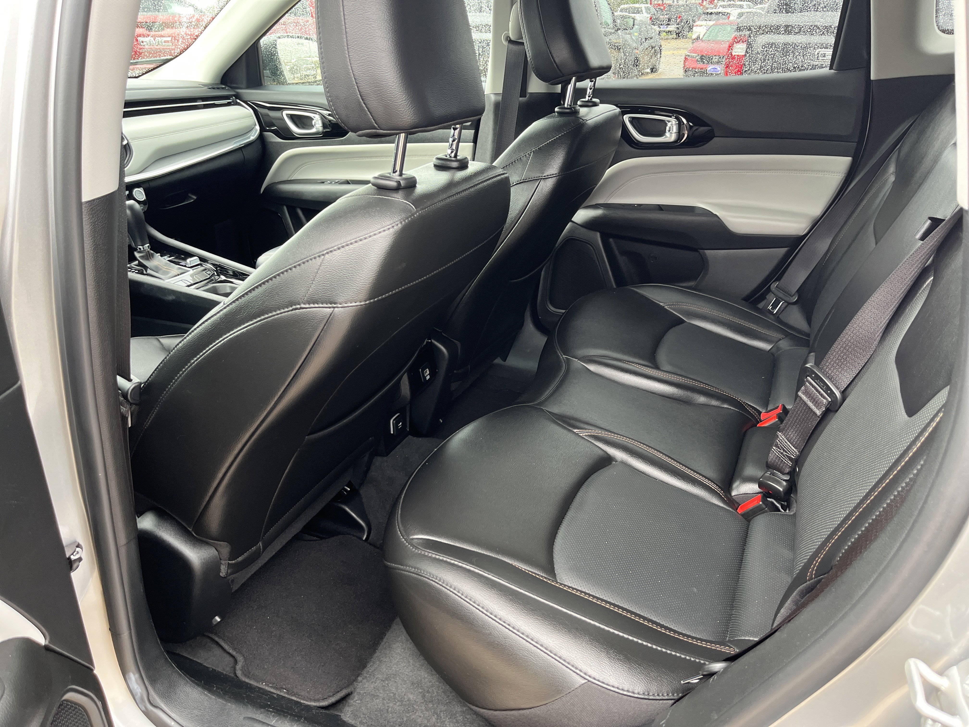 Used 2022 Jeep Compass Limited image 10