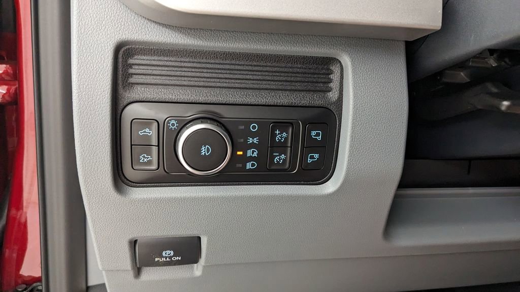 New 2026 Ford F250 XLT w/ XLT Premium Package image 21