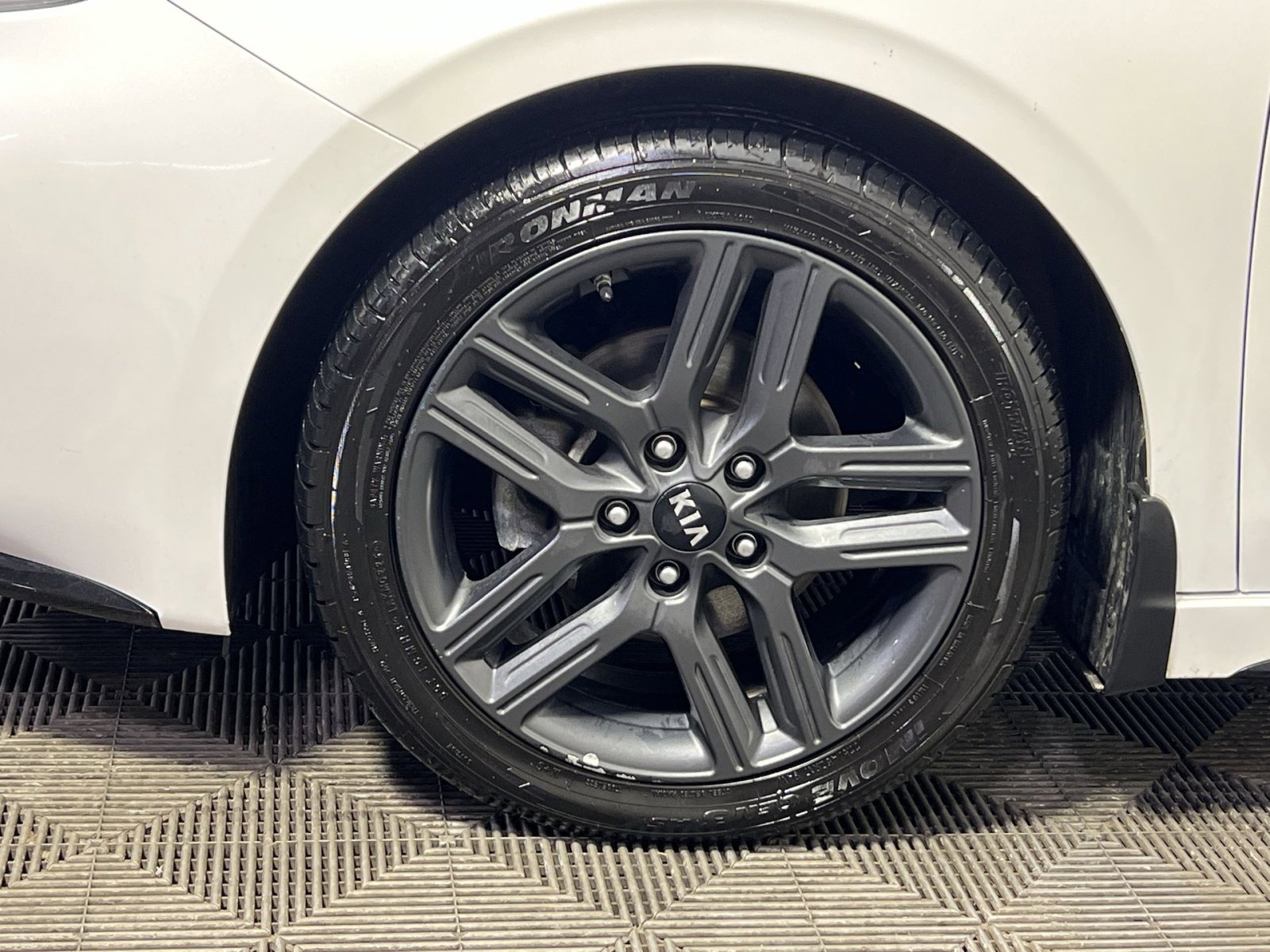 Used 2021 Kia Forte GT-Line w/ GT-Line Premium Package image 12