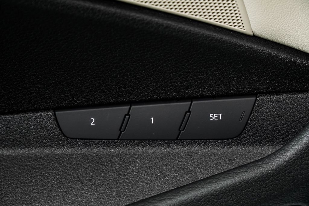 Used 2024 Audi Q8 e-tron Premium Plus w/ Premium Plus Package AWD/4WD image 43