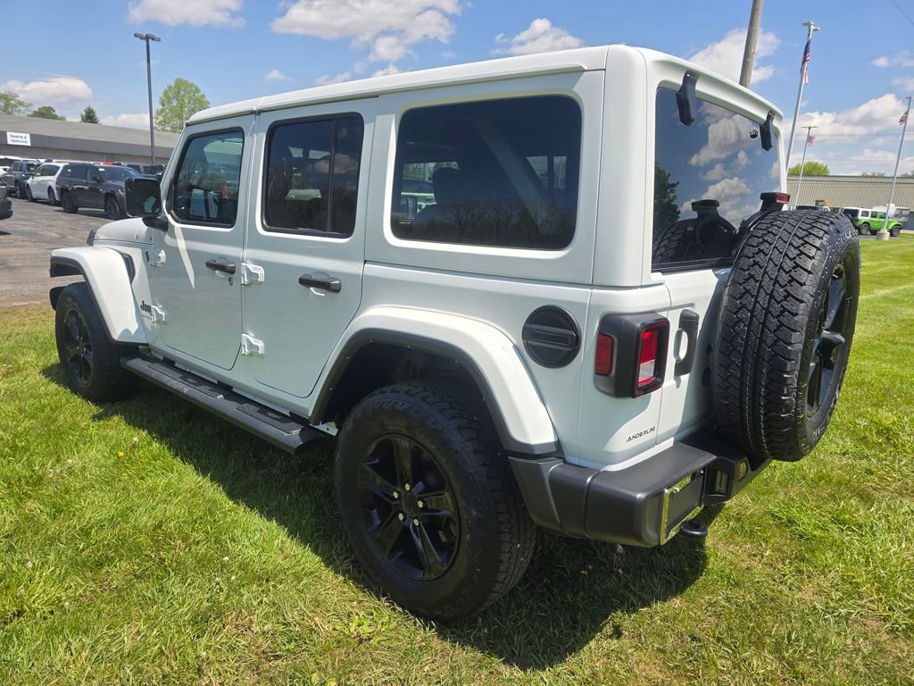 Used 2023 Jeep Wrangler Unlimited Sahara AWD/4WD image 5