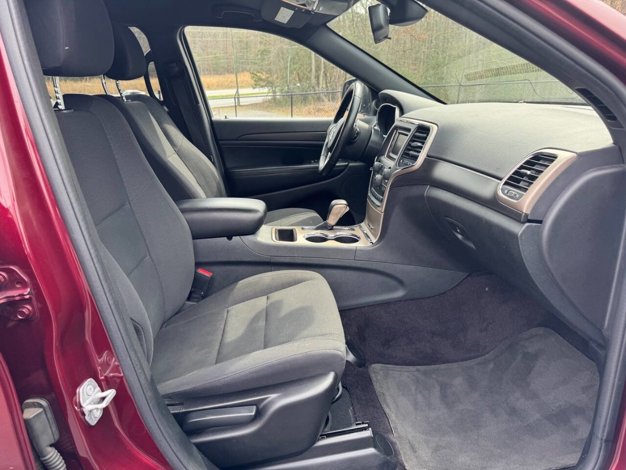 Used 2016 Jeep Grand Cherokee Laredo w/ Quick Order Package 23E AWD/4WD image 15