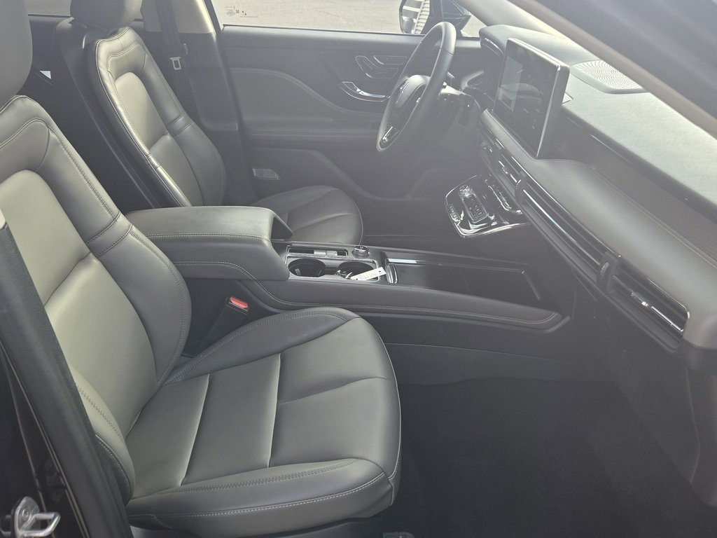 Certified 2023 Lincoln Corsair AWD image 27