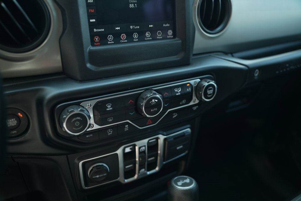 Used 2021 Jeep Wrangler Unlimited Sport image 26