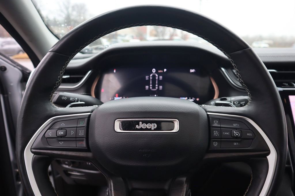 Used 2022 Jeep Grand Cherokee L Limited image 24