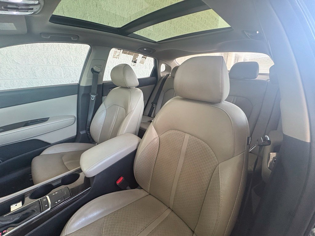 Used 2016 Kia Optima EX w/ Premium Package FWD image 2