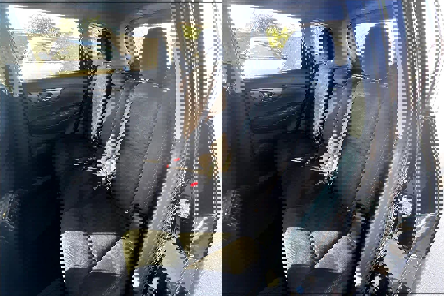 Used 2016 Nissan Rogue S w/ Appearance Package image 18