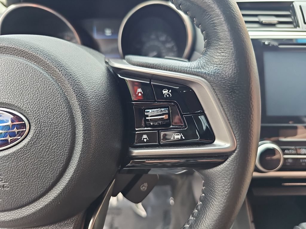 Used 2018 Subaru Outback 3.6R Touring w/ Popular Package #3 AWD/4WD image 18