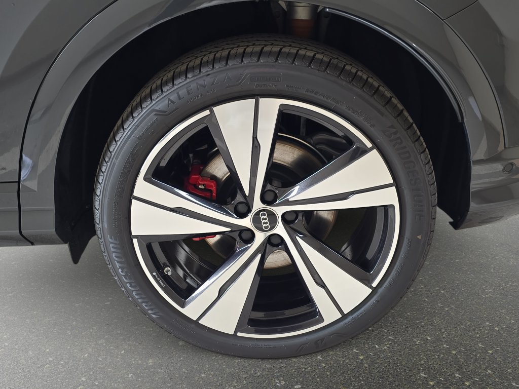 New 2026 Audi SQ5 Prestige AWD/4WD image 30