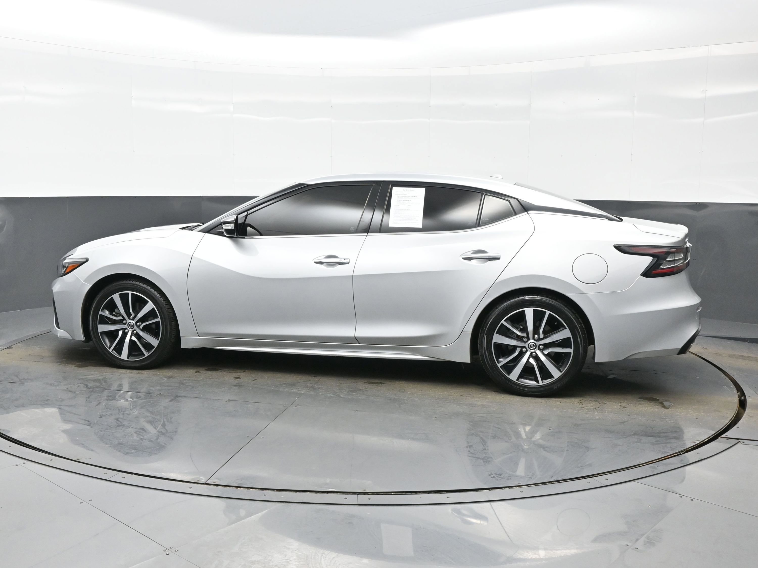 Used 2022 Nissan Maxima SV w/ Floor Mat Group image 3
