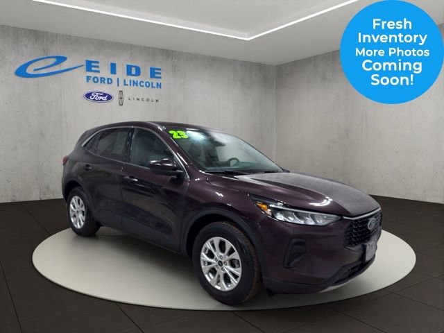 Used 2023 Ford Escape Active w/ Tech Pack #2 image 1