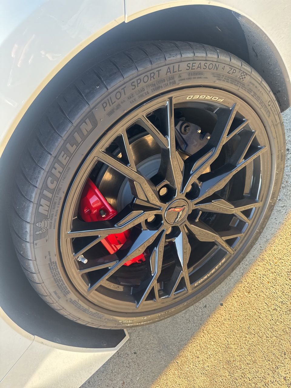 Used 2025 Chevrolet Corvette Stingray Preferred Cpe w/ Stealth Interior Trim Package image 7