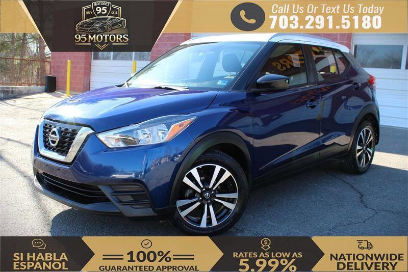 Used 2018 Nissan Kicks SV image 1