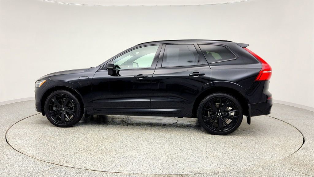 Used 2024 Volvo XC60 T8 Ultimate w/ Protection Package Premier image 8