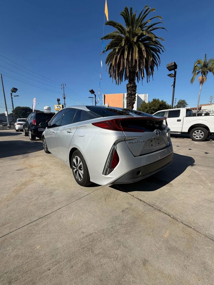 Used 2018 Toyota Prius Prime Plus image 13