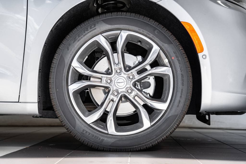 New 2026 Chrysler Pacifica Pinnacle FWD image 16