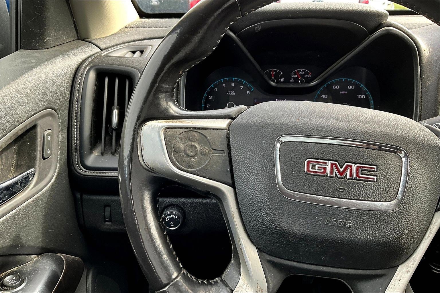 Used 2020 GMC Canyon SLE w/ Elevation Edition AWD/4WD image 12