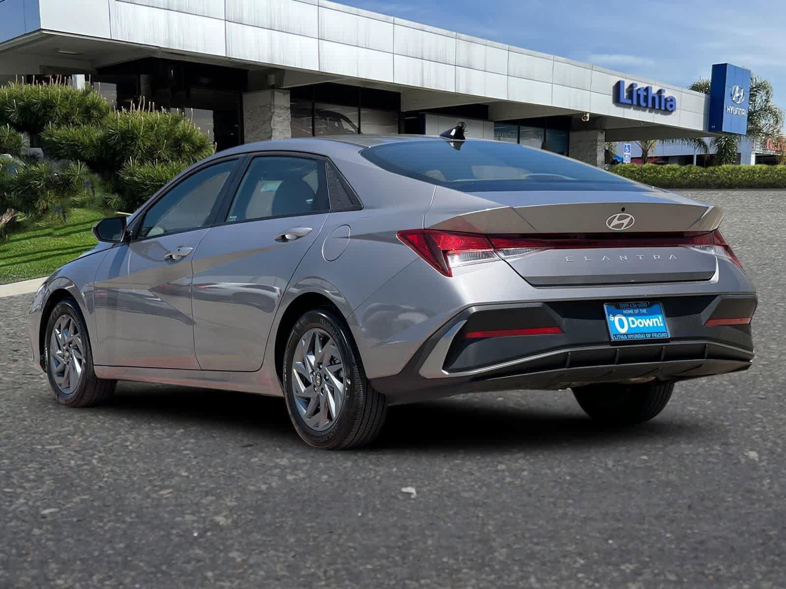 Certified 2024 Hyundai Elantra SEL FWD image 7