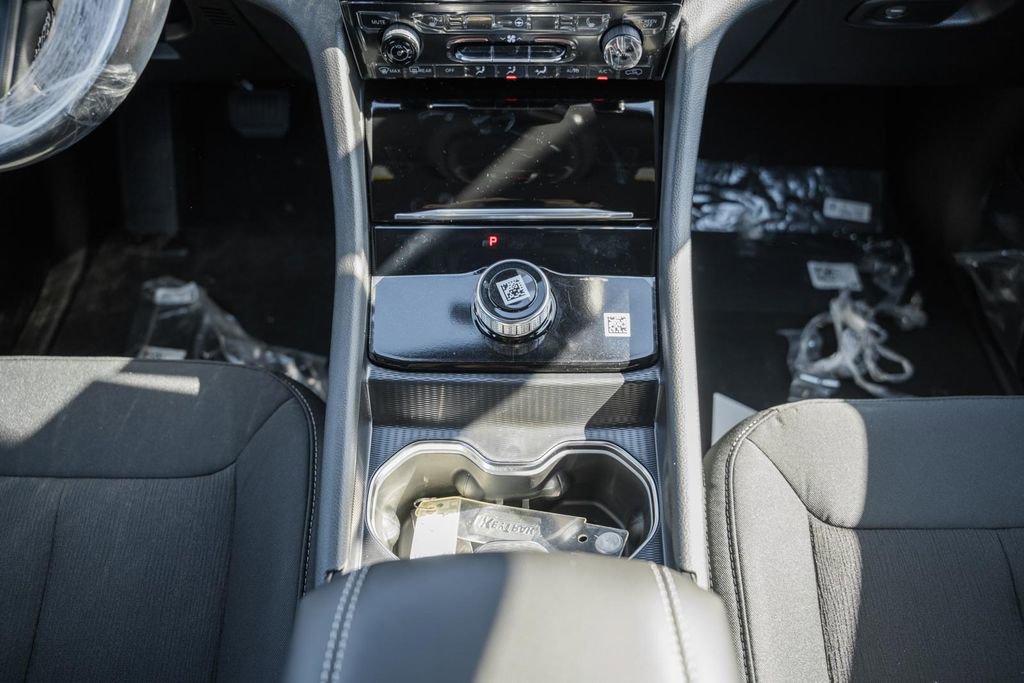 New 2025 Jeep Grand Cherokee Laredo X w/ Luxury Tech Group I image 25