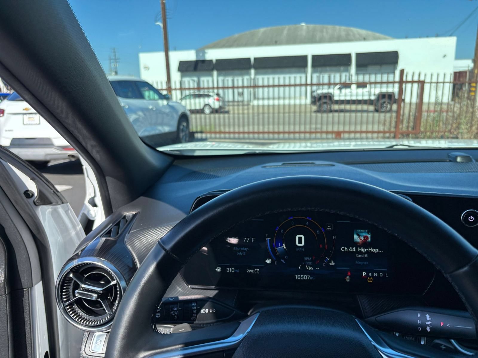 Used 2025 Chevrolet Equinox LT AWD/4WD image 35