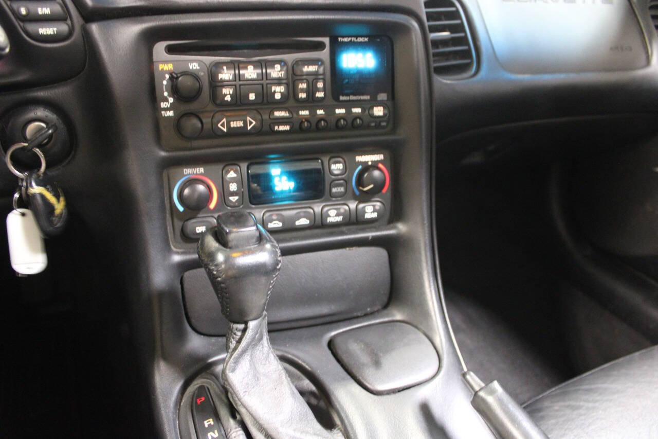 Used 2001 Chevrolet Corvette Coupe w/ Preferred Equipment Group2 RWD image 35