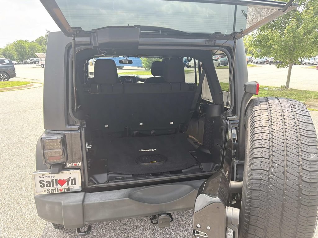 Used 2016 Jeep Wrangler Unlimited Sport w/ Quick Order Package 24S AWD/4WD image 23