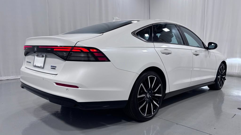 Used 2023 Honda Accord Touring image 6