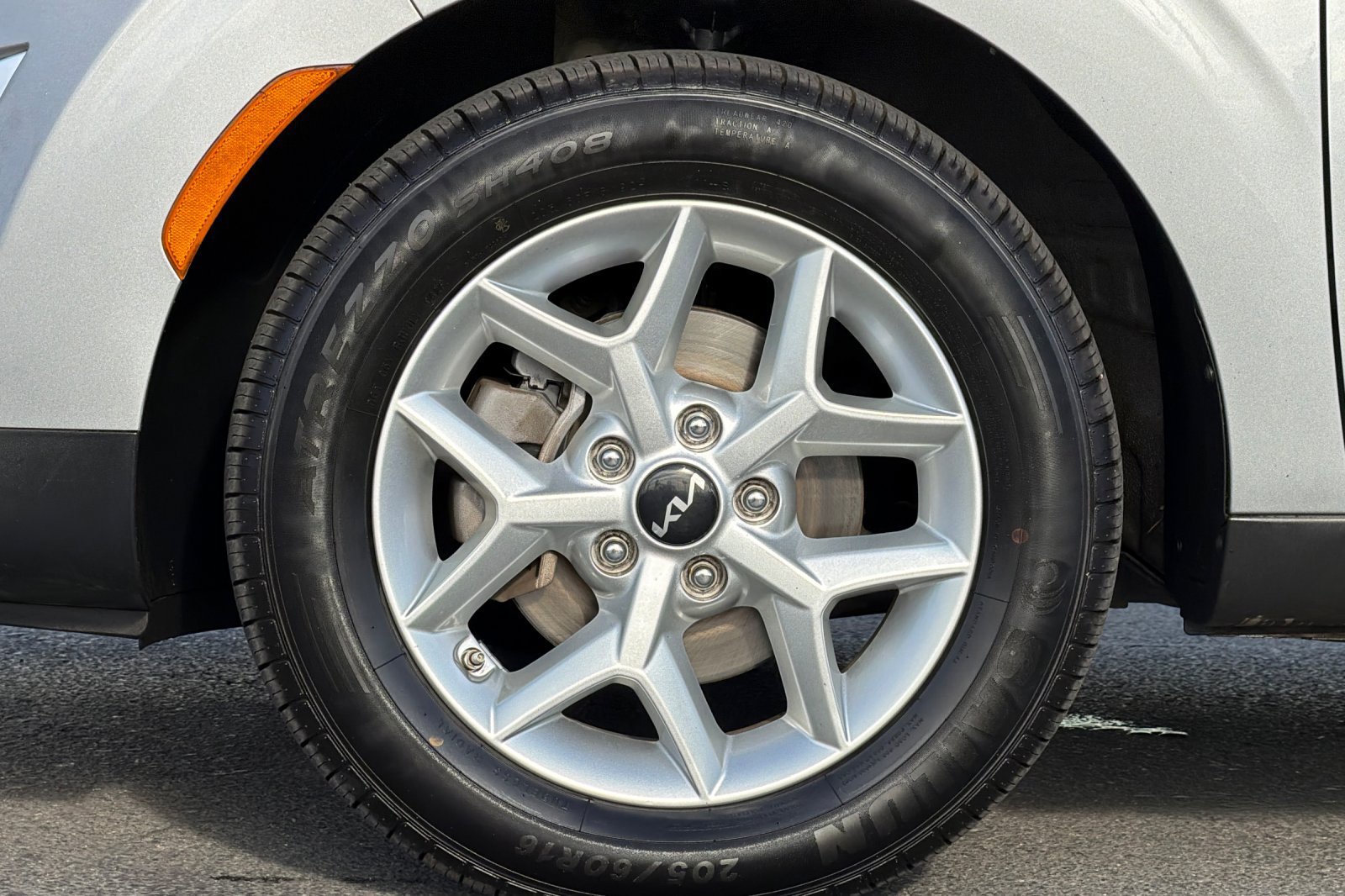 Used 2024 Kia Soul LX w/ LX Technology Package FWD image 25
