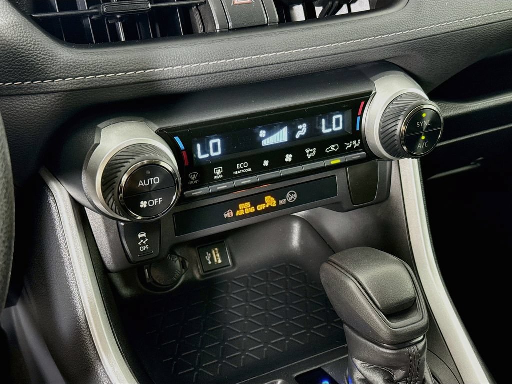 Certified 2024 Toyota RAV4 LE AWD/4WD image 18