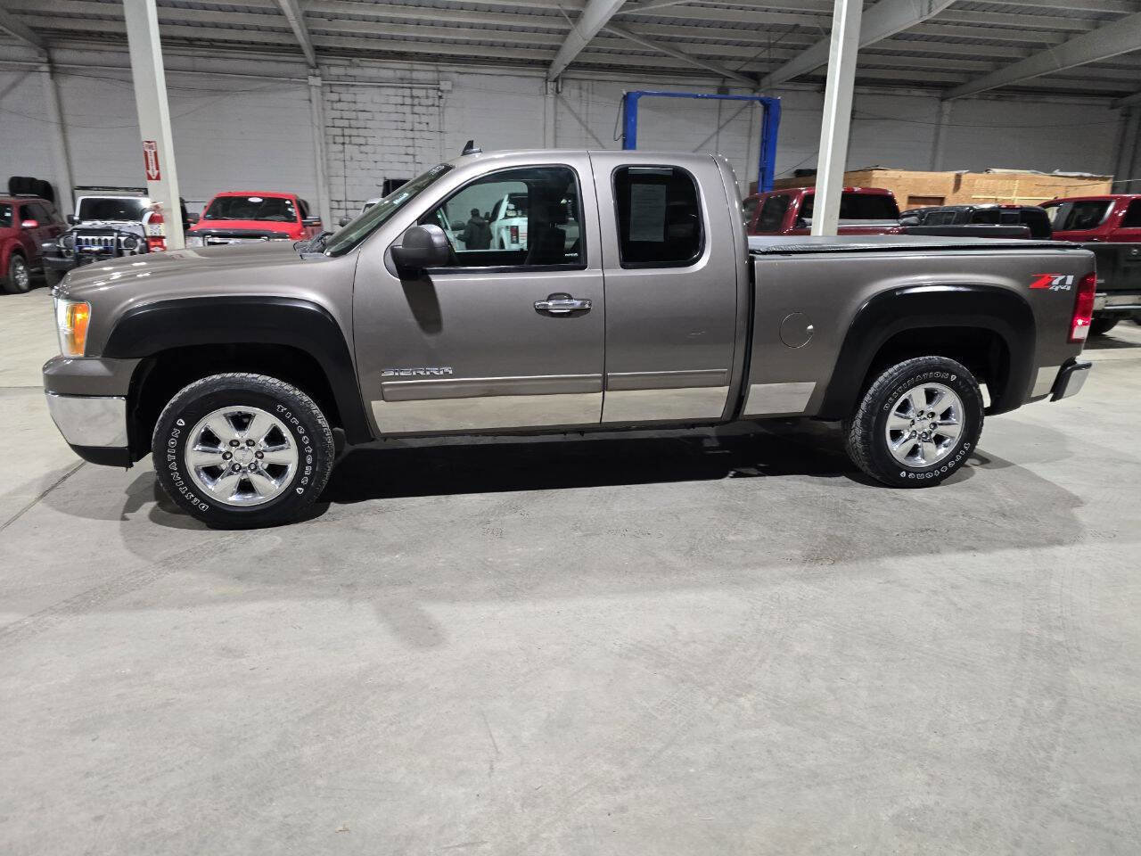 Used 2013 GMC Sierra 1500 SLE w/ Power Tech Package image 5