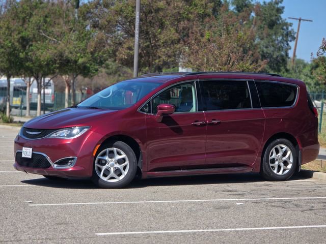 Used 2018 Chrysler Pacifica Touring Plus w/ Tire & Wheel Group image 12