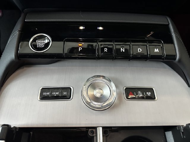 Certified 2025 Lincoln Navigator Reserve AWD/4WD image 23