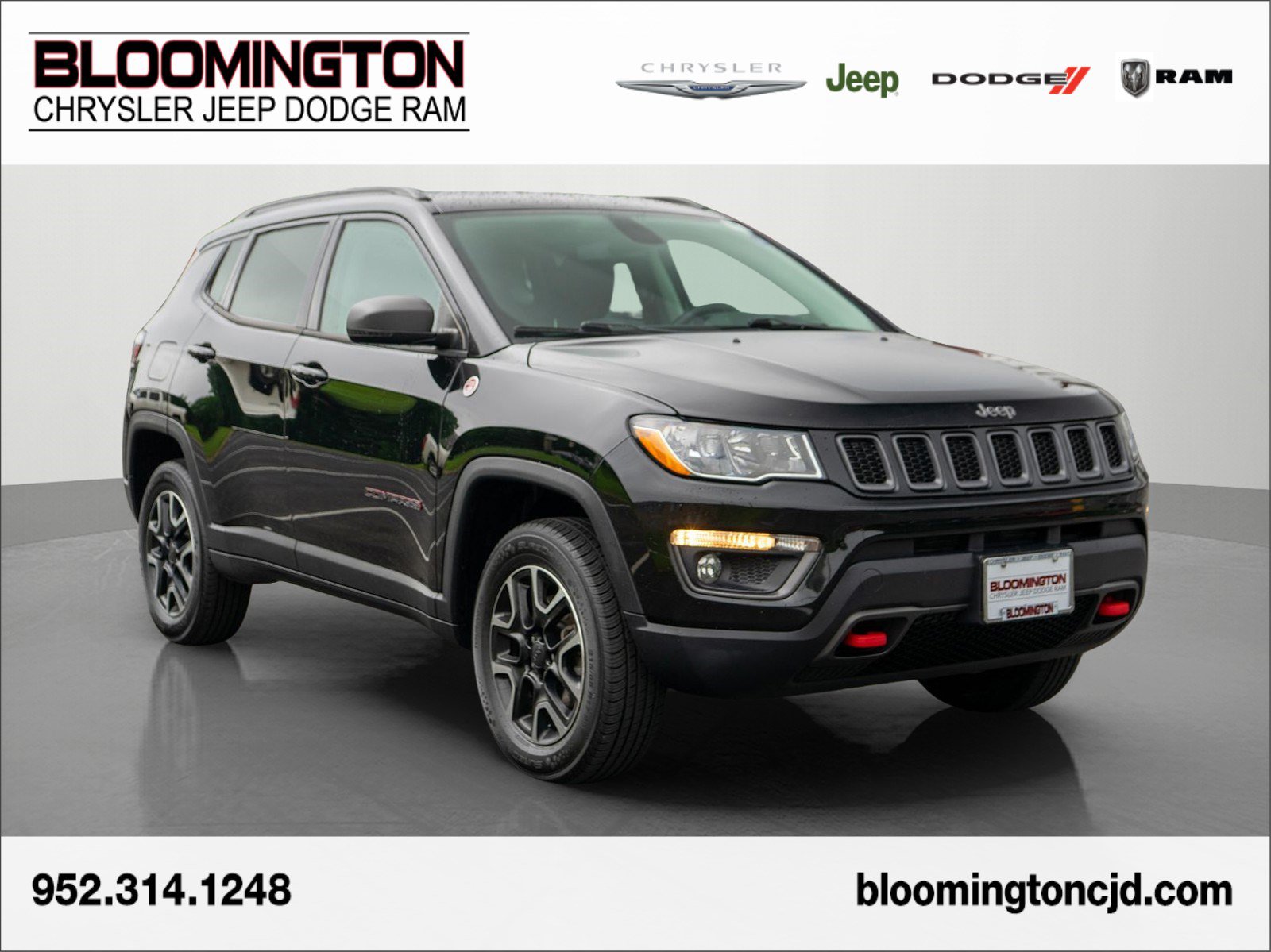 Used 2019 Jeep Compass Trailhawk w/ Cold Weather Group AWD/4WD image 1