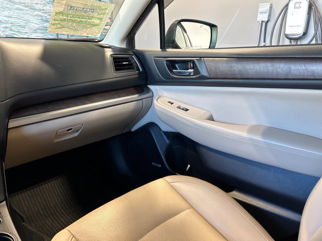 Used 2016 Subaru Outback 2.5i Limited AWD/4WD image 23