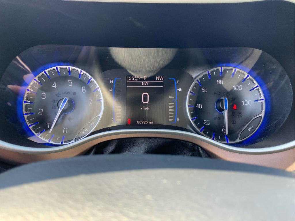 Used 2017 Chrysler Pacifica LX FWD image 18