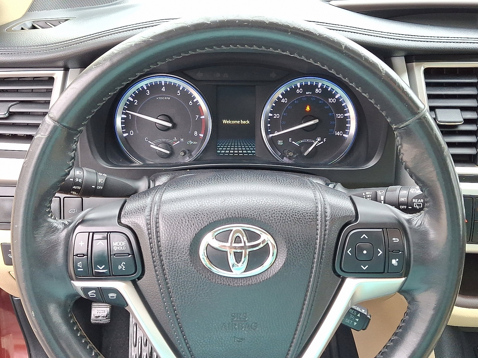 Used 2014 Toyota Highlander XLE image 23