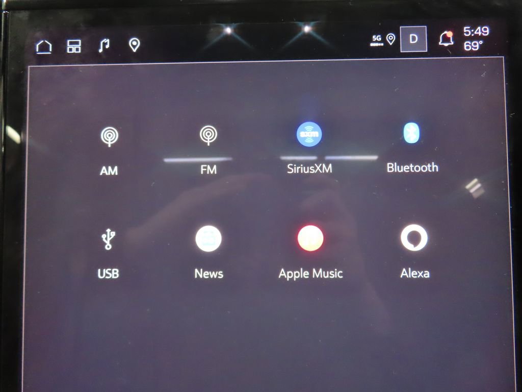 Used 2025 GMC Yukon Denali w/ Denali Reserve Package image 23