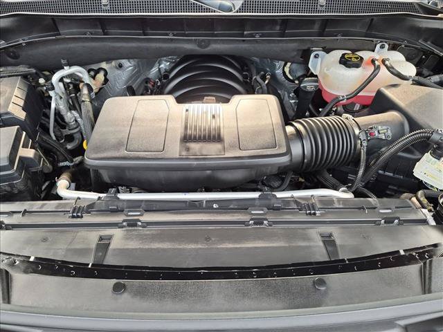 Used 2024 Chevrolet Suburban RST w/ Luxury Package AWD/4WD image 24