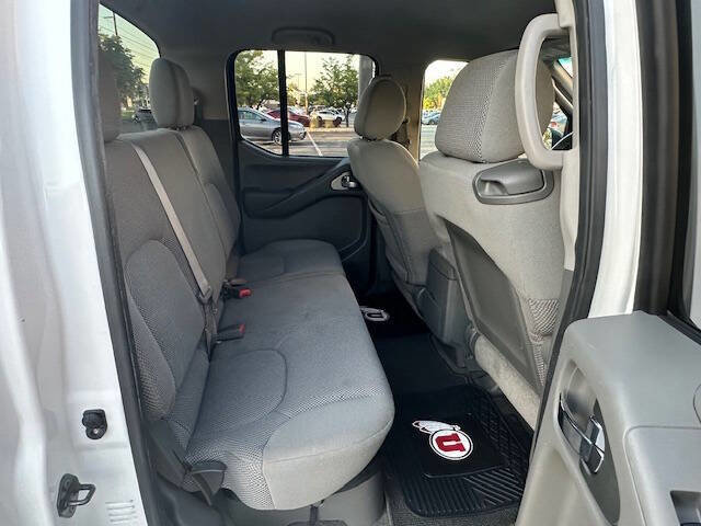 Used 2009 Nissan Frontier SE w/ SE Value Truck Pkg image 19
