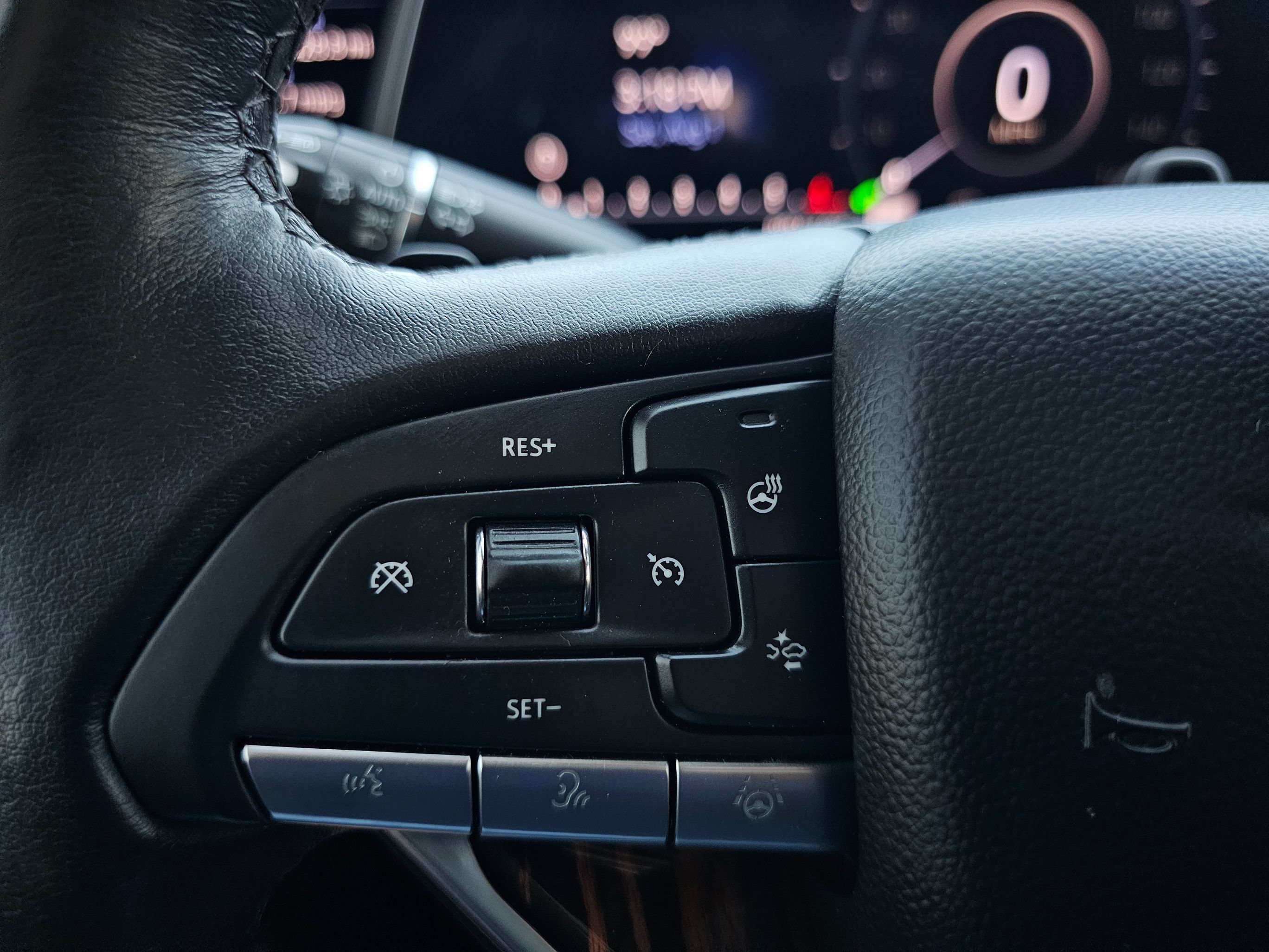 Used 2023 Cadillac Escalade Premium Luxury RWD image 54
