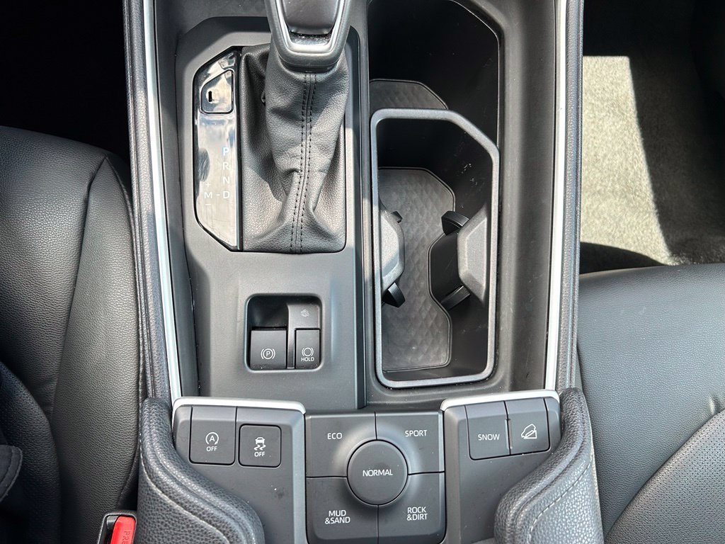 Used 2025 Toyota Grand Highlander AWD image 21