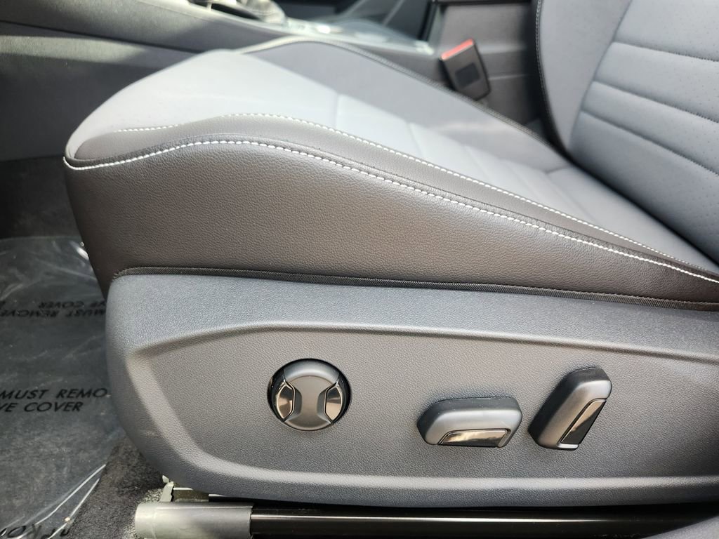New 2026 Volkswagen Jetta SE FWD image 14