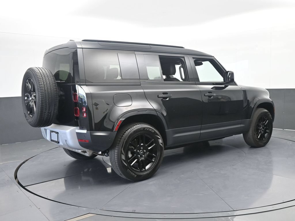 Used 2025 Land Rover Defender 110 S AWD/4WD image 6