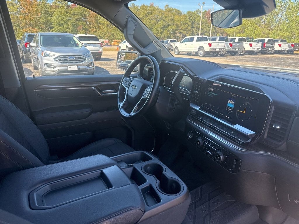 Used 2024 Chevrolet Silverado 1500 LT w/ Protection Package image 7