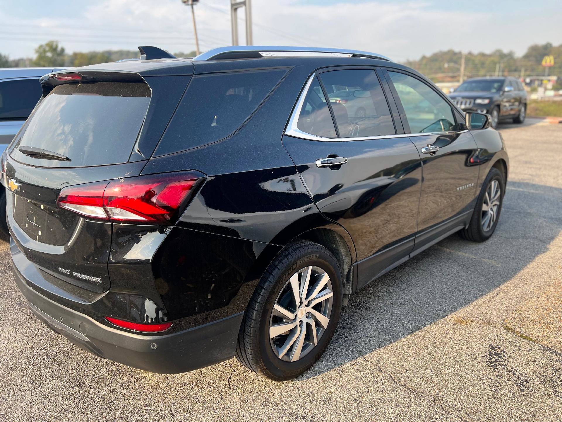 Used 2023 Chevrolet Equinox Premier w/ LPO, Floor Liner Package image 2
