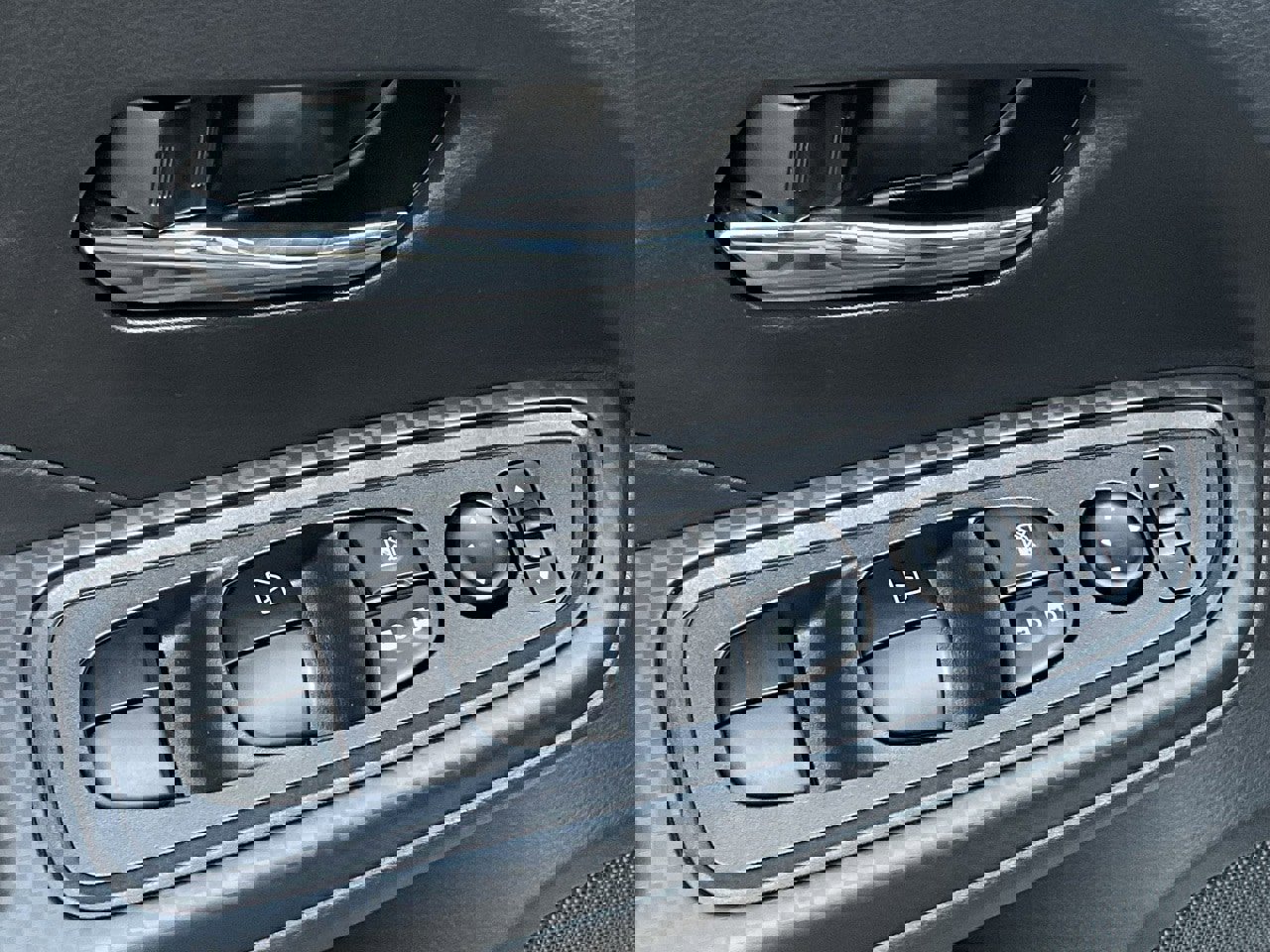 New 2025 Nissan Versa SV w/ Trunk Package image 11