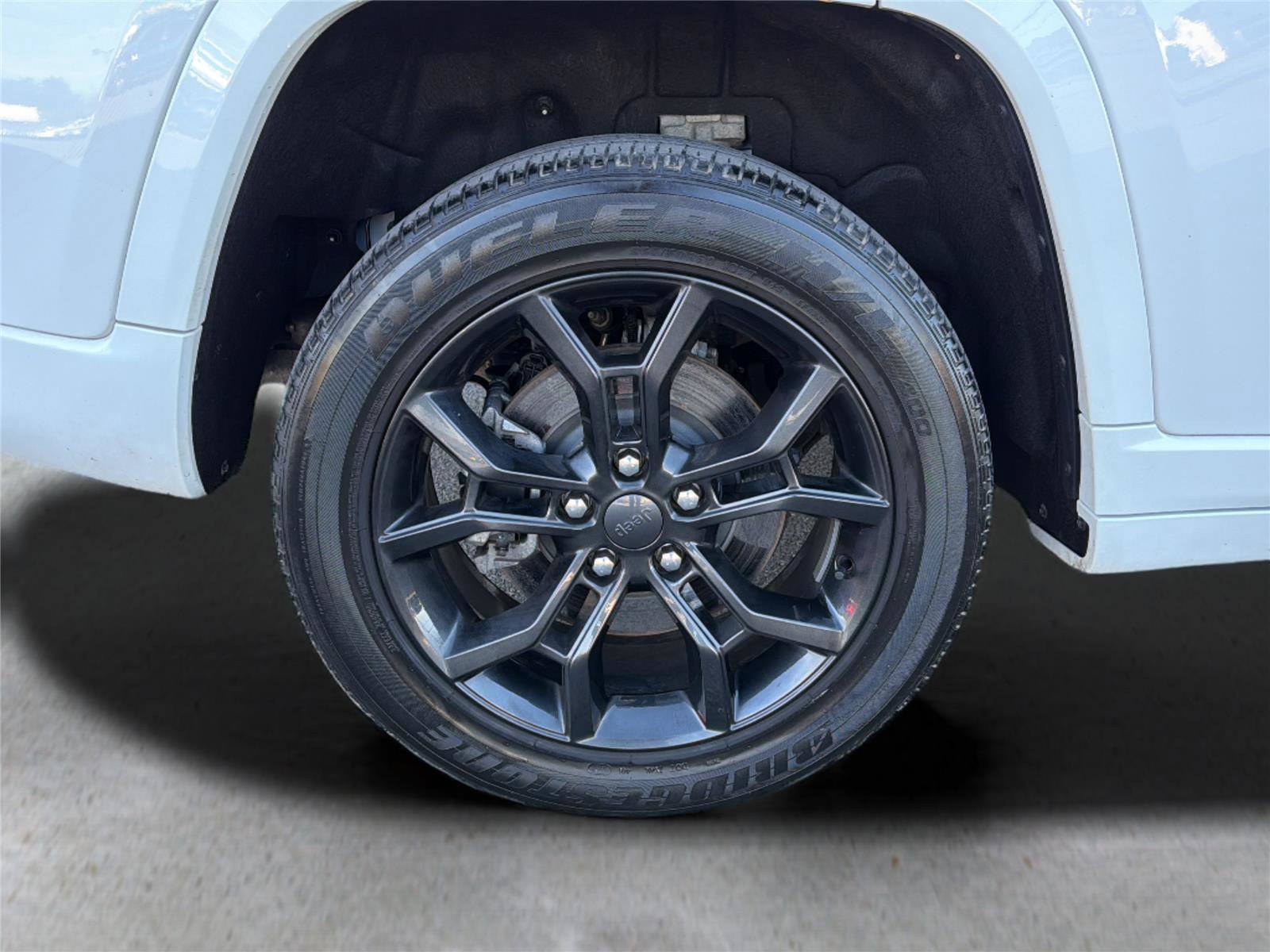 Used 2023 Jeep Grand Cherokee 30th Anniversary AWD/4WD image 41